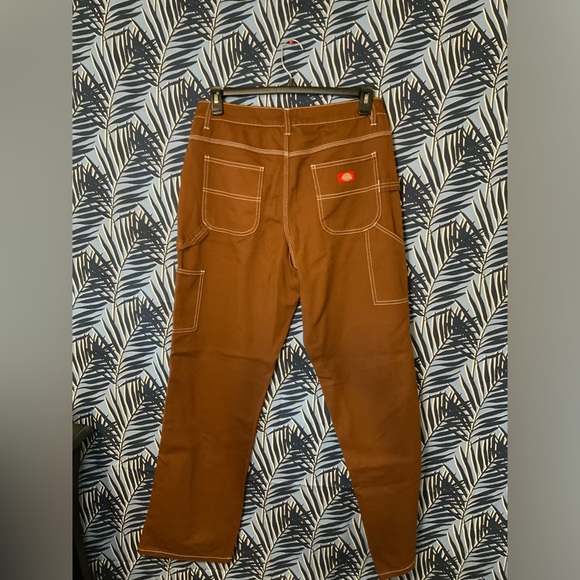 #13 NWOT Brown Dickies Cargo Pants Size 30 - Picture 2 of 3